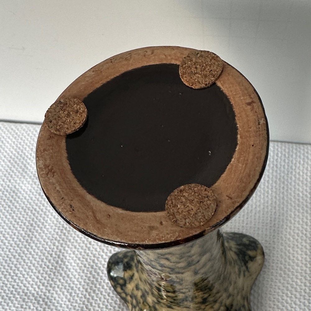 Brown & Tan Speckled 7” Ceramic Vase With Ruffled Rim Tortoise Shell Pattern - Picture 8 of 9
